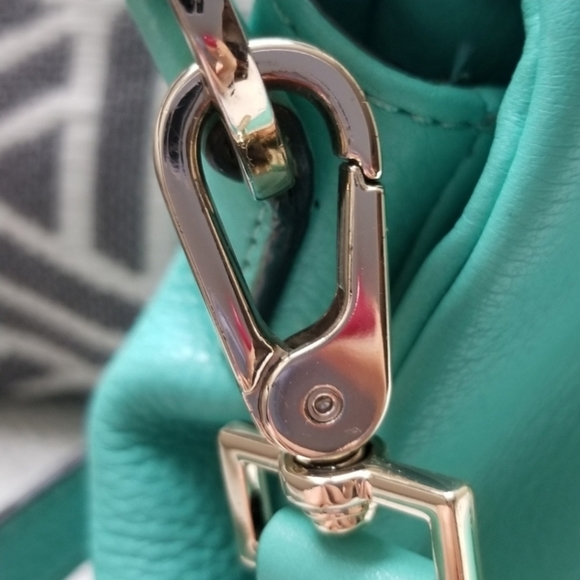 Gorgeous Authentic Kate Spade Leather Crossbody - Picture 5 of 16